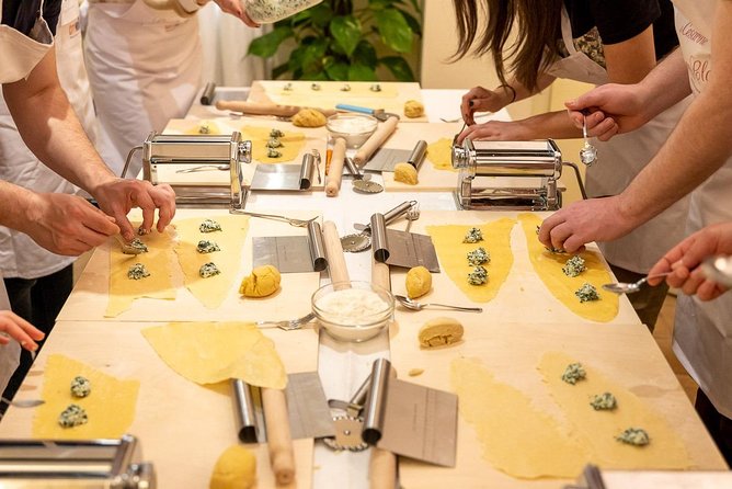 Cesarine: Market Tour & Cooking Class at Local's Home in Turin - Timing, Duration, and Staying Comfortable for 4.5 Hours