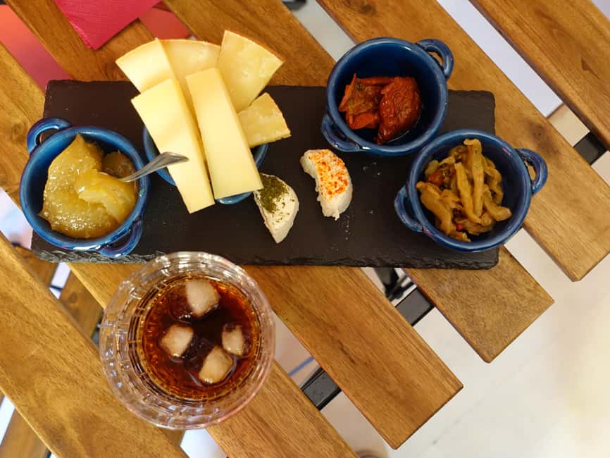 Easy Vermouth Tasting in Turin City Center - Turin’s Small Wine Bar Setup: easy to find, easy to enjoy