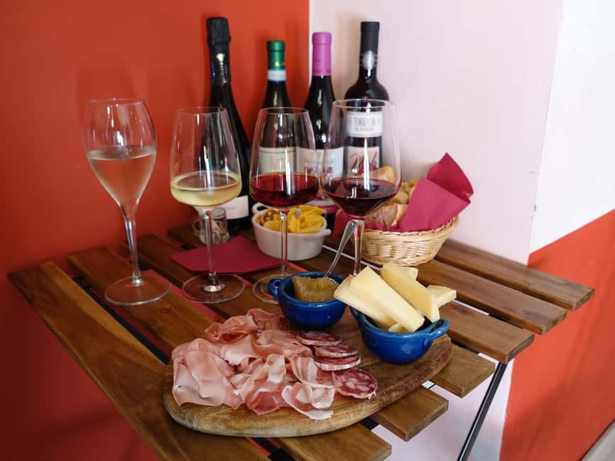 Easy Wine Tasting in Turin City Center - Where You Meet: A Small Wine Bar Near the Royal Palace