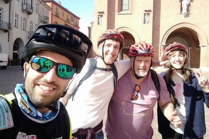 Private E-bike Tour " Langhe del Barbaresco " - Asphalt only - Stop 5: Alba’s finish with gelato in the historic center