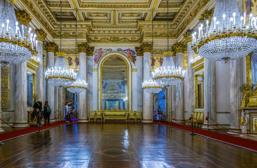Royal Palace of Turin Skip-the-Line Ticket and Guided Tour - The Chapel of the Holy Shroud: focus, lighting, and flow