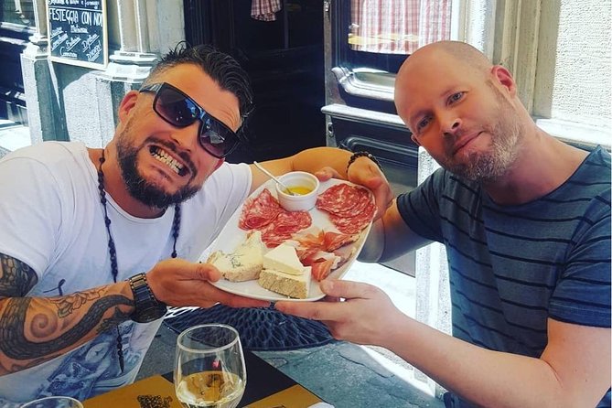 StreetFood D'Luxe Experience: Tastes of Turin | Semi-Private - Walking, Pace, and Group Size: Why Semi-Private Feels Better Here