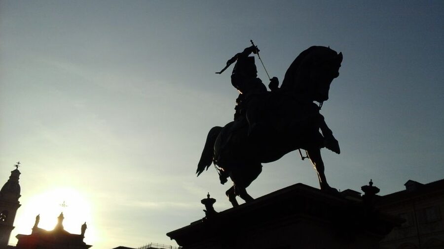 Turin: 2,5 Hour Classic Walking Tour - From Piazza Castello into Turin’s layers