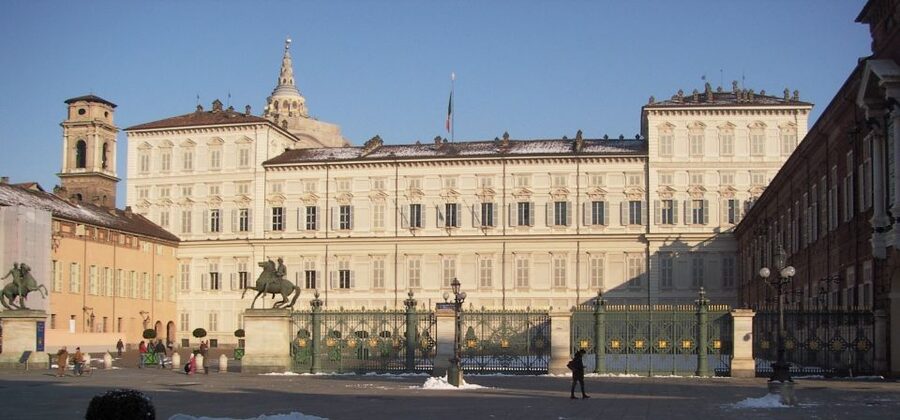Turin: 2,5 Hour Classic Walking Tour - Piazza San Carlo: Europe’s sitting room, on foot