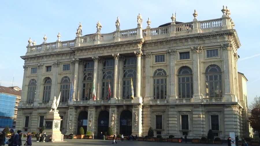 Turin: 2,5 Hour Classic Walking Tour - The espresso stop and giandujotti: your Turin moment