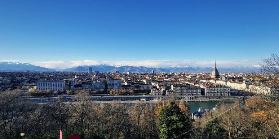 Turin: 2 Hour Guided Walking Tour - Castle Square and Palazzo Reale: royal power in stone