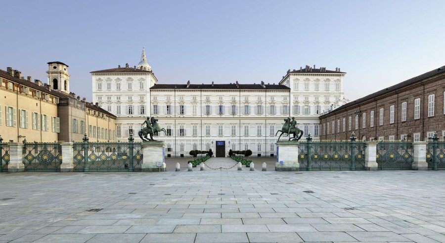 Turin: 2-Hour Palazzo Reale Tour - Entering Palazzo Reale Fast: Piazza Castello to Royal Rooms