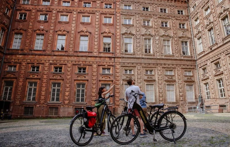 Turin: City Highlights Guided E-Bike Tour - Over the Po to Valentino Park and the walk-back feel