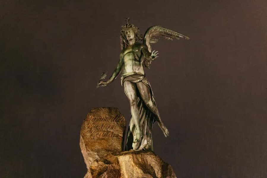 Turin: Magic Guided Tour - The Two-Part Route: From Night Symbols to White-Magic Squares