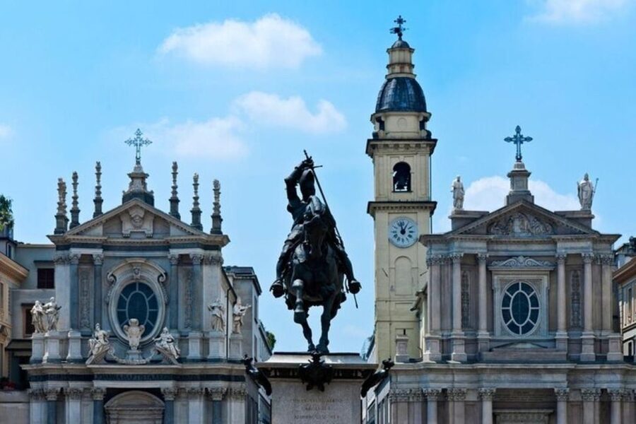 Turin : Must-See Attractions Walking Tour - Piazza San Carlo: Where Turin Shows Off Its Symmetry