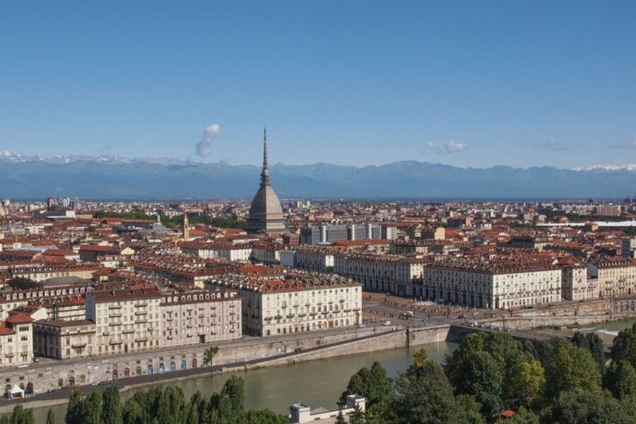 Turin: Private custom tour with a local guide - Meeting up in Turin: pickup, timing, and where the walk begins
