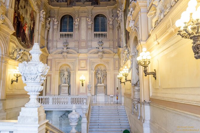 Turin Royal Palace Private Guided Tour with Skip-the-Line Entry - English tour, with real-world flexibility