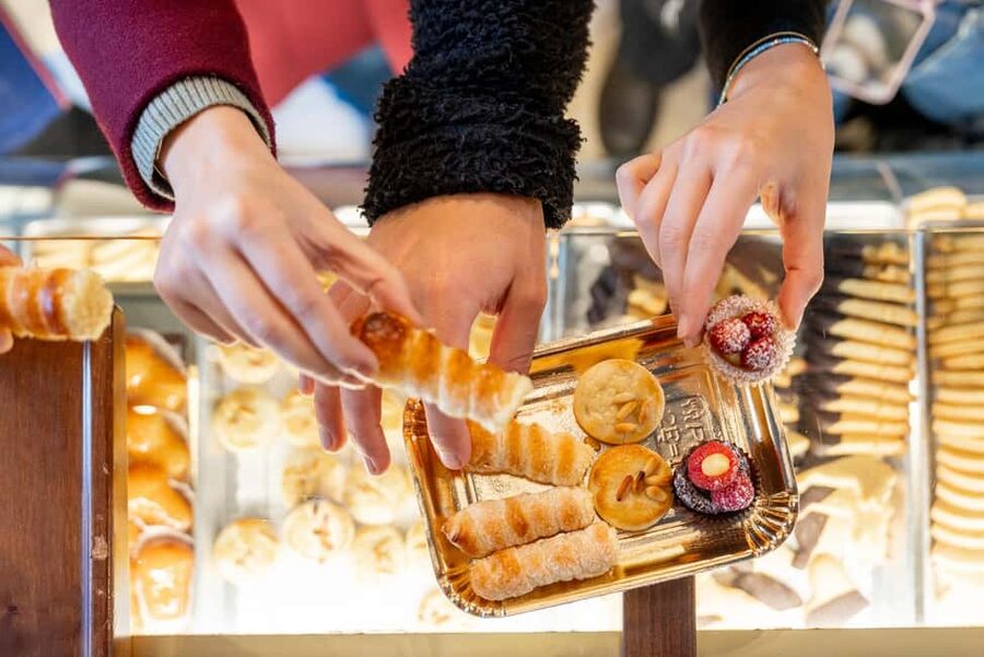 Turin’s Sweet Delights: A Chocolate Walking Tour - Starting at Santa Cristina and finding the easy local rhythm