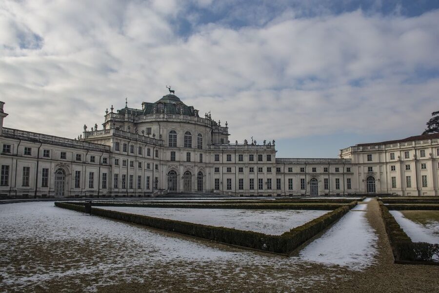 Turin: Stupinigi Palace UNESCO Site Guided Historical Tour - Stupinigi Palace: a Turin-area palace built for real court life