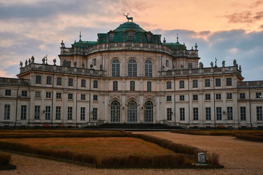 Turin: Stupinigi Palace UNESCO Site Guided Historical Tour - Entering the Central Hall: the palace’s main stage