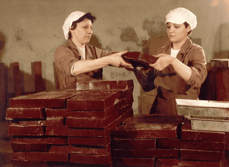 Willy Wonka in Turin - A chocolate adventure - Meeting at Via Paolo Sacchi and the Choco Museum